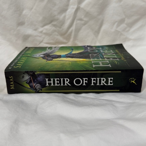 Heir of Fire Paperback Book - Throne of Glass Series Book 3 by Sarah J. Maas - Picture 4 of 13